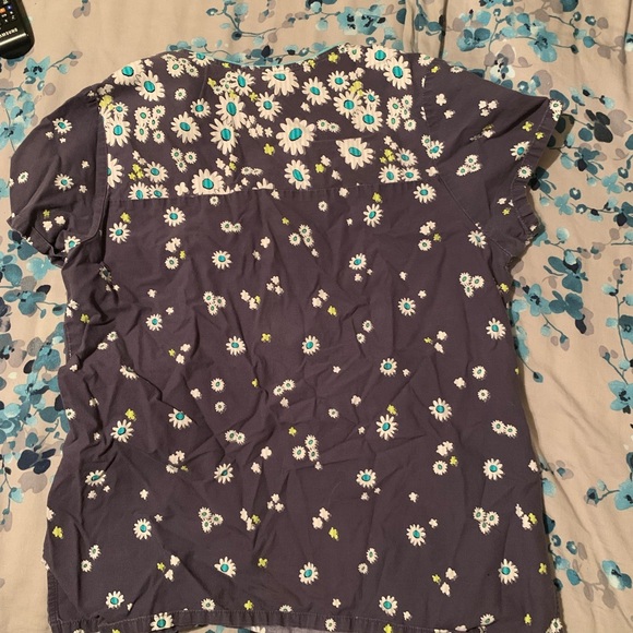 Womens scrub top - Picture 2 of 2